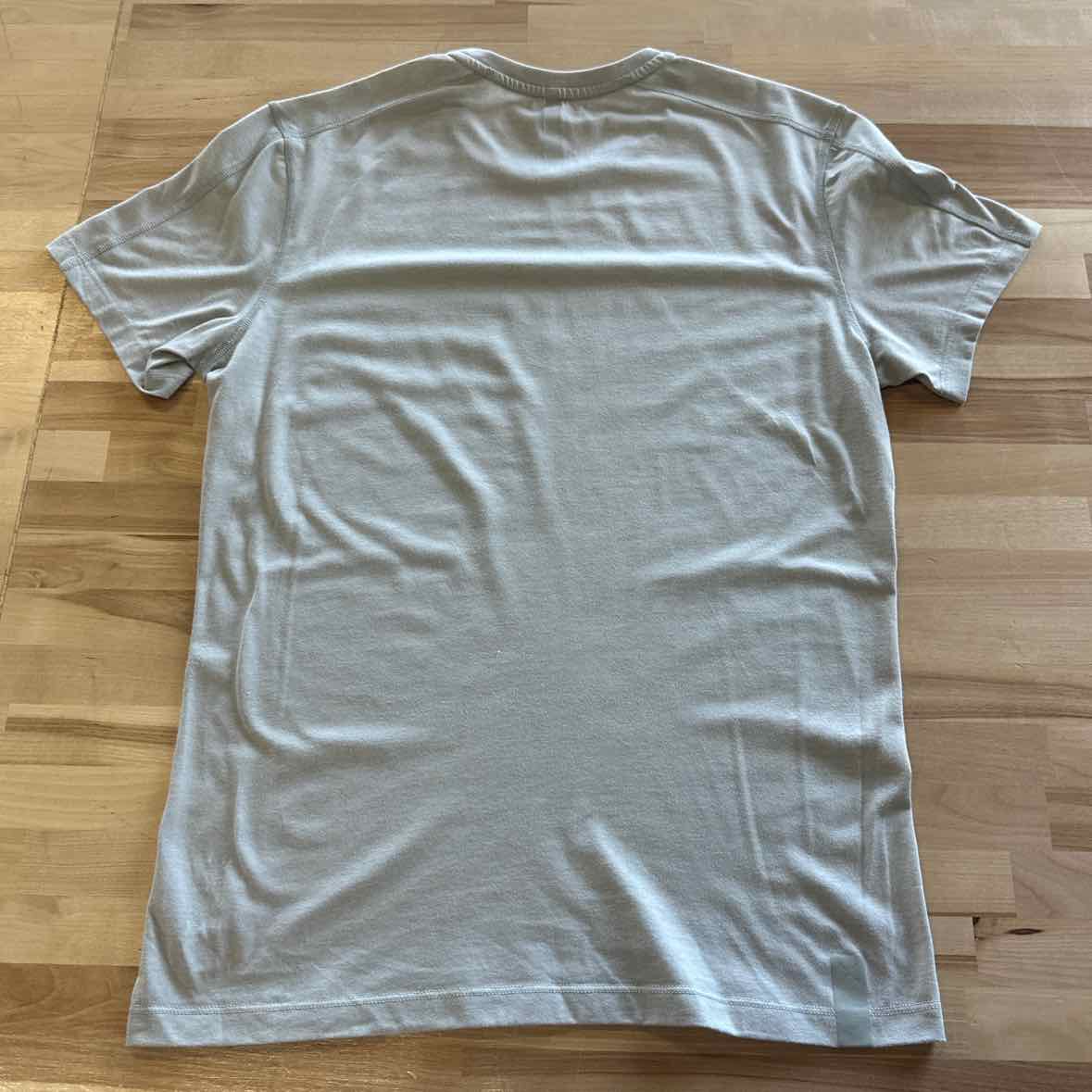 Male Ten Thousand Men's Size M Gray MENS Short Sleeve Shirt