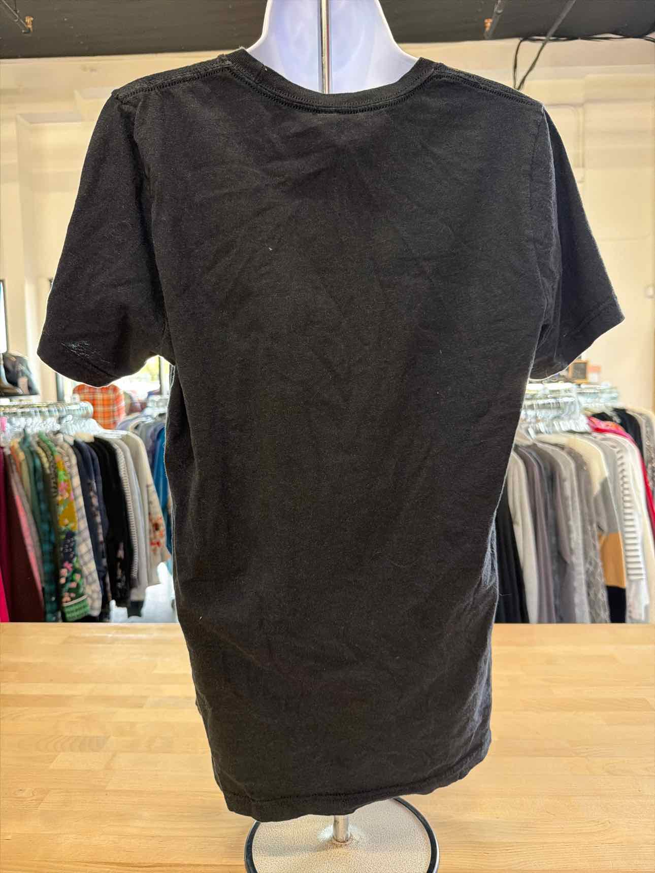 Canvas Size M Black T-shirt