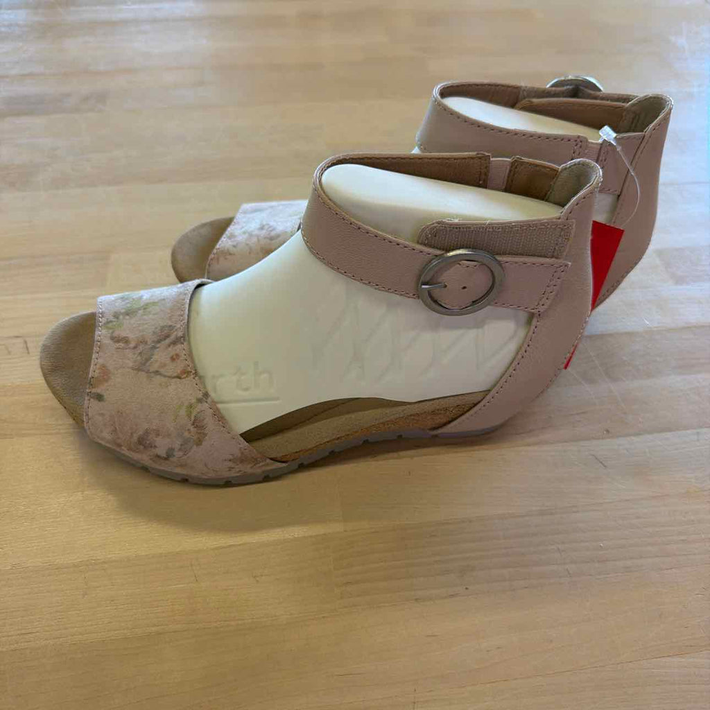 Earth Size 9.5 Pink Leather New Sandals