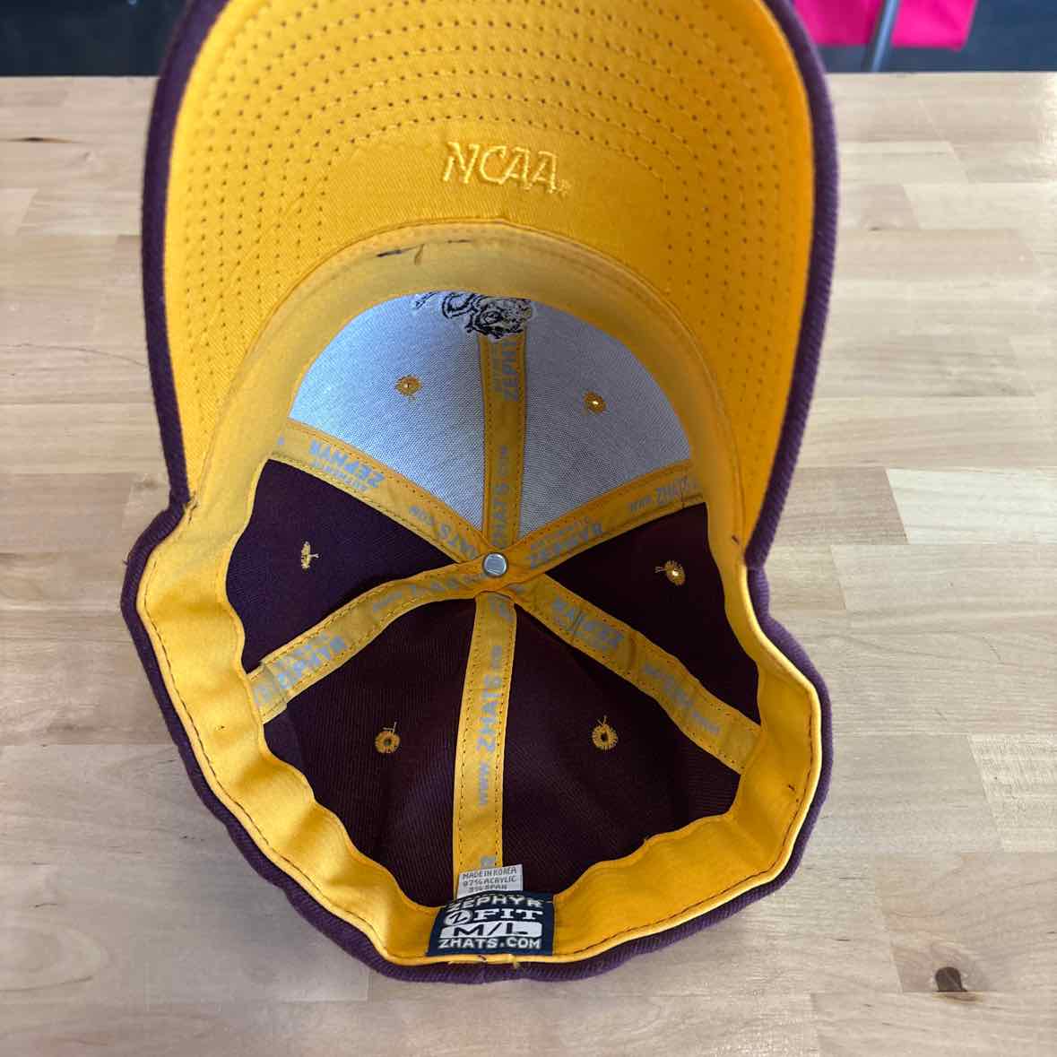 Zephyr Size M/L Burgundy Hats