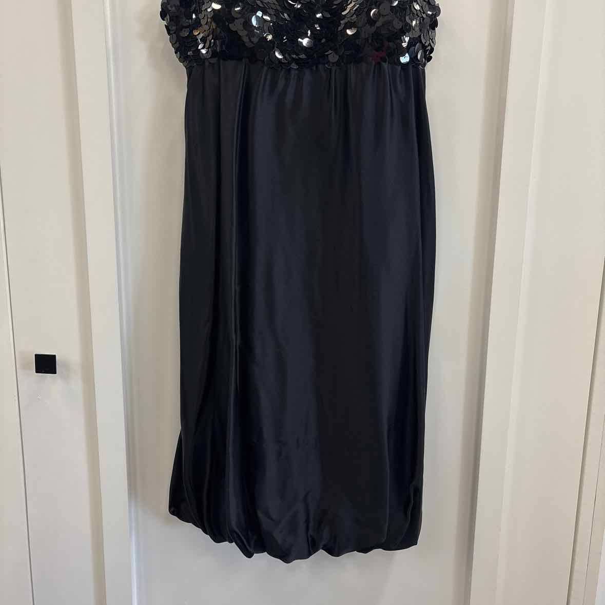 Nina Austin Size S Black Dress