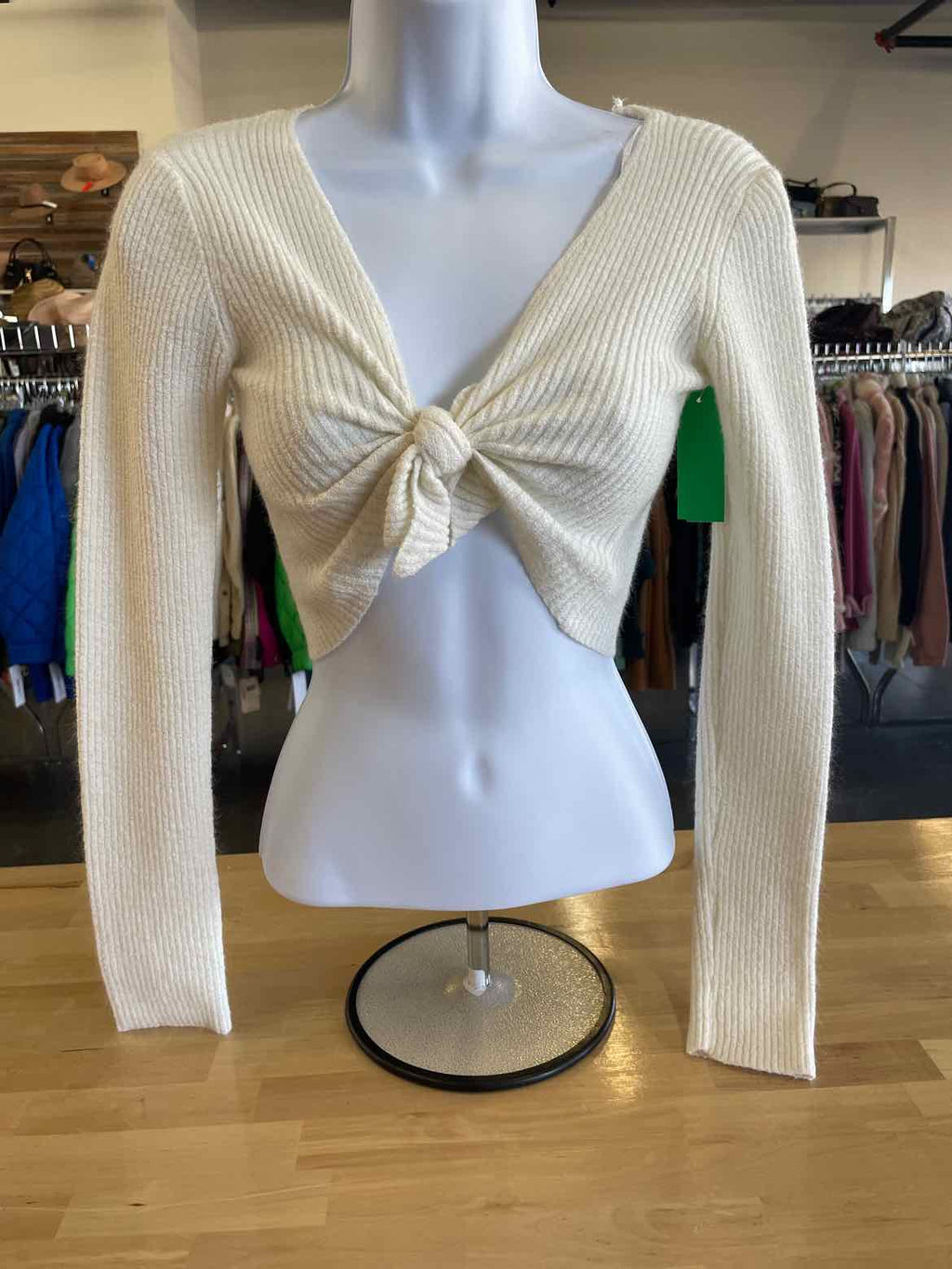 Skylar + Madison Size M White Knit Top