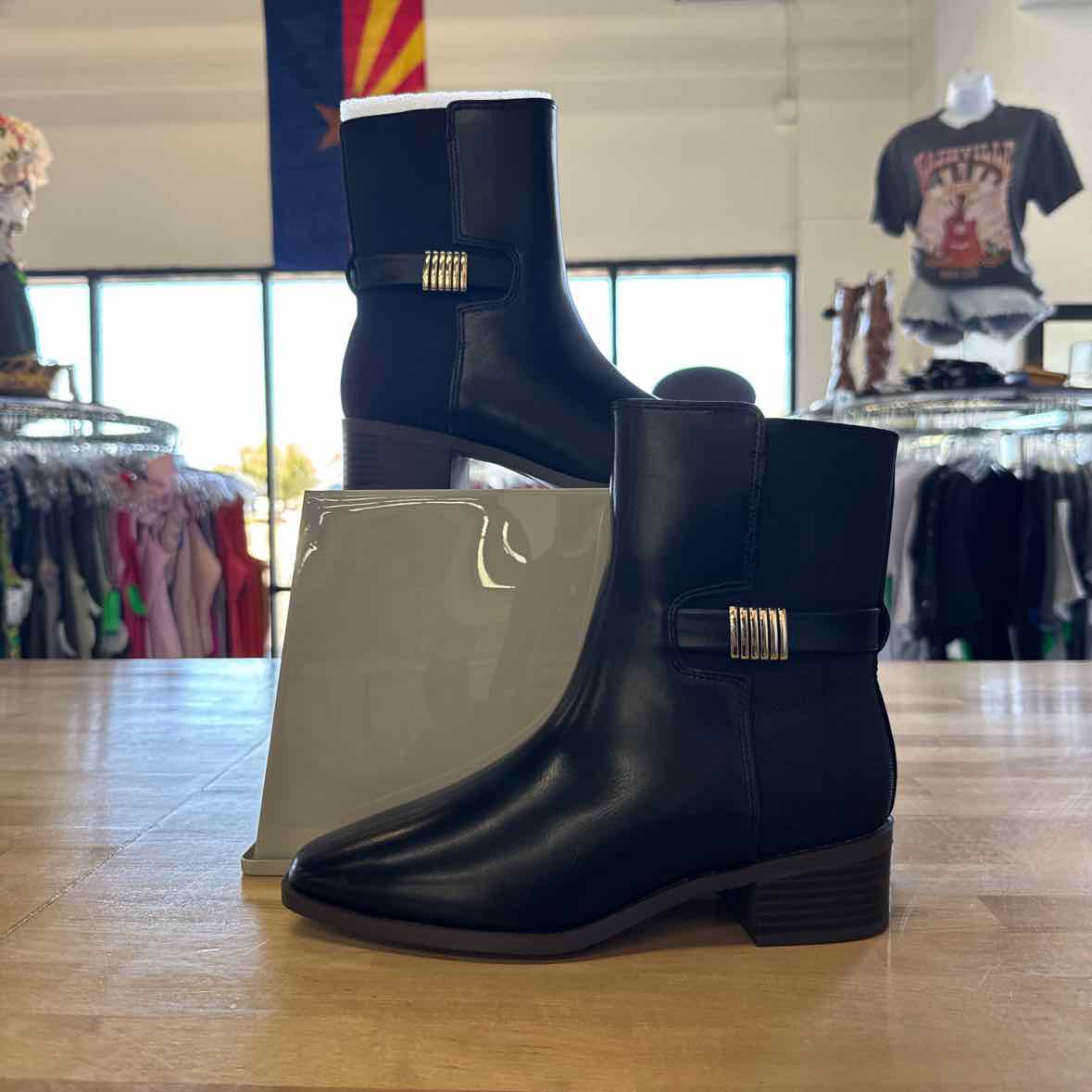 Journee Shoe Size 6 Black Aubrie Boots