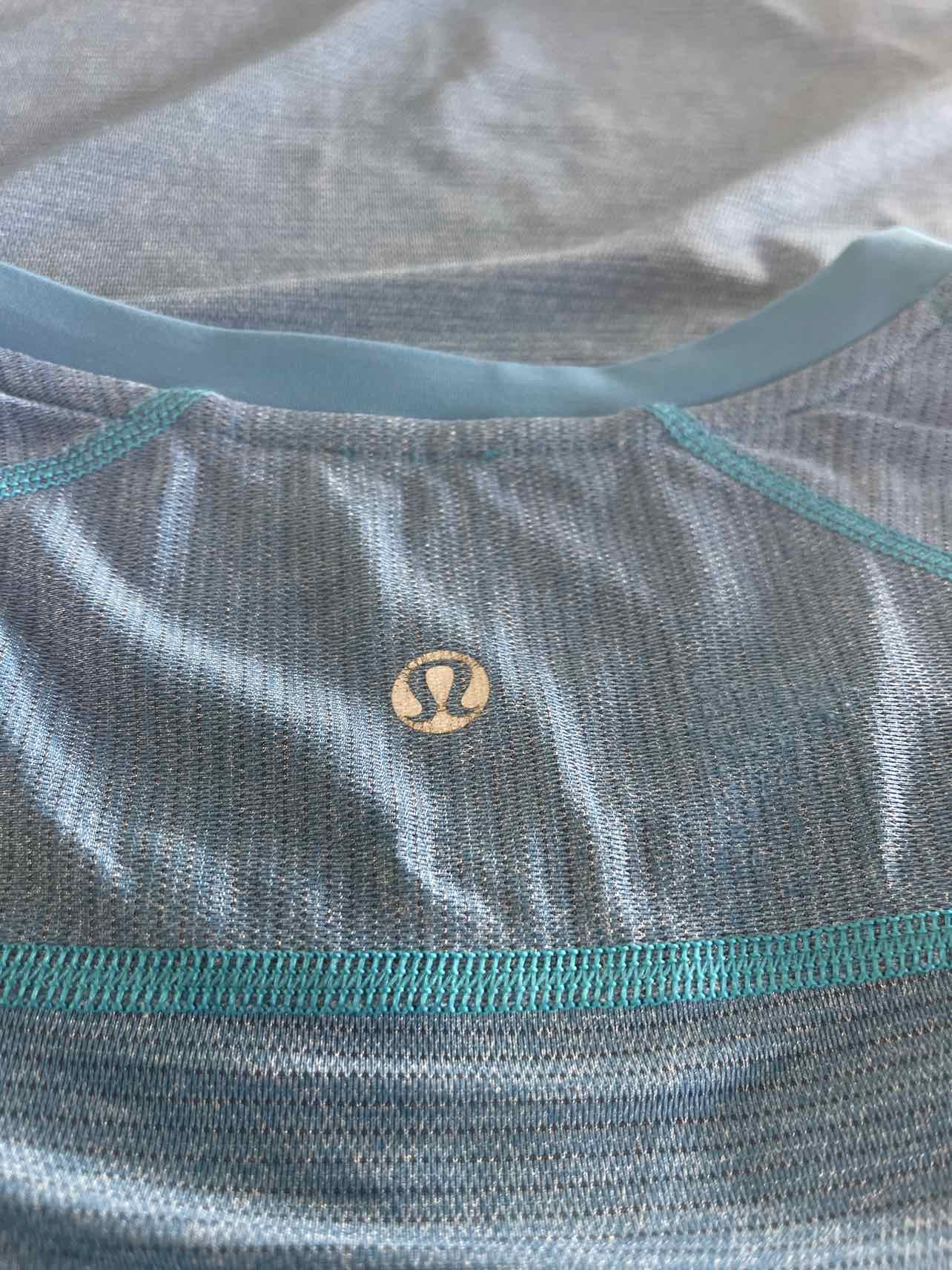 LuluLemon Size M Blue Preloved MENS T-shirt