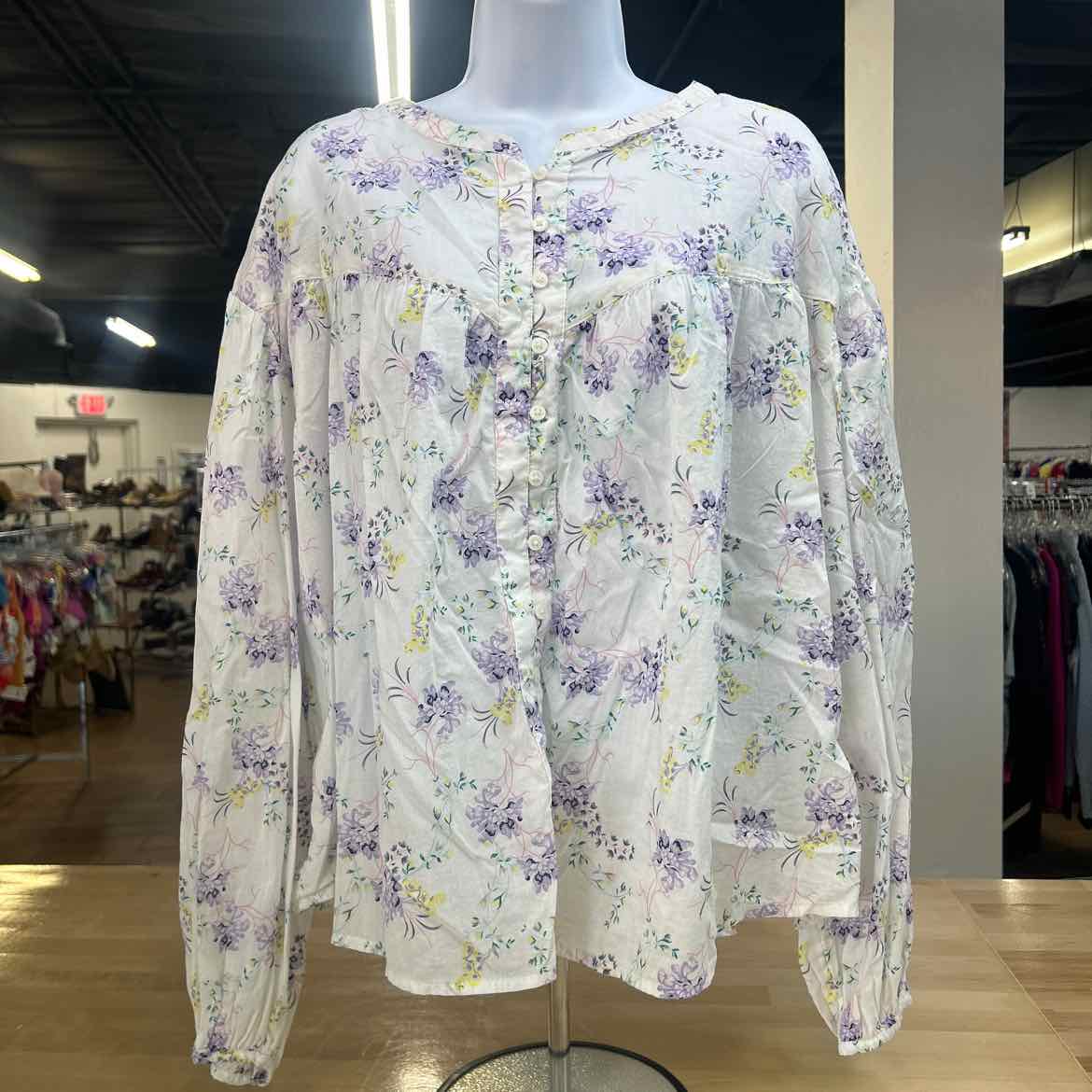 Scoop Size XL White Preloved Button Down LS