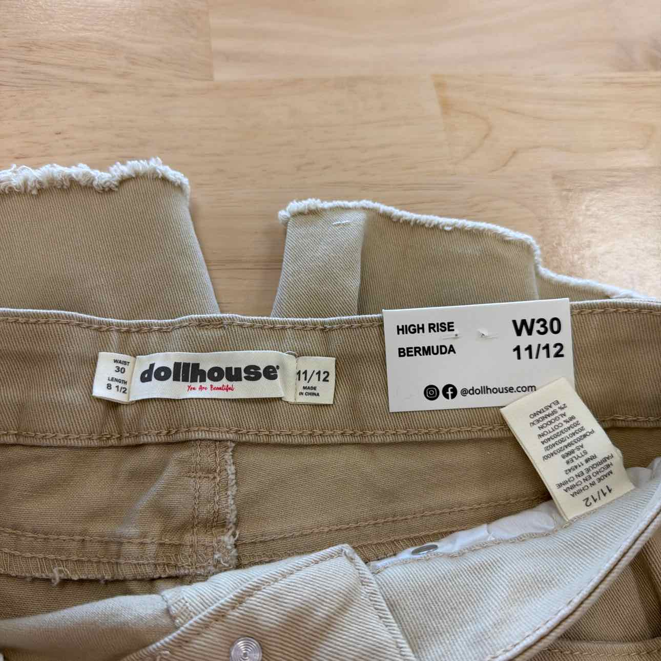 dollhouse Women Size 30 Tan New Shorts