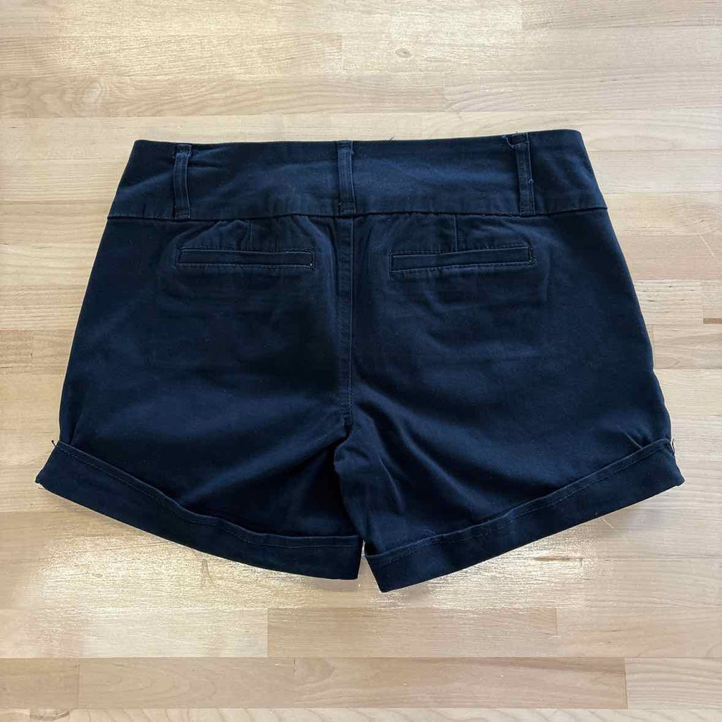 Copper Key Size 7 Black Shorts