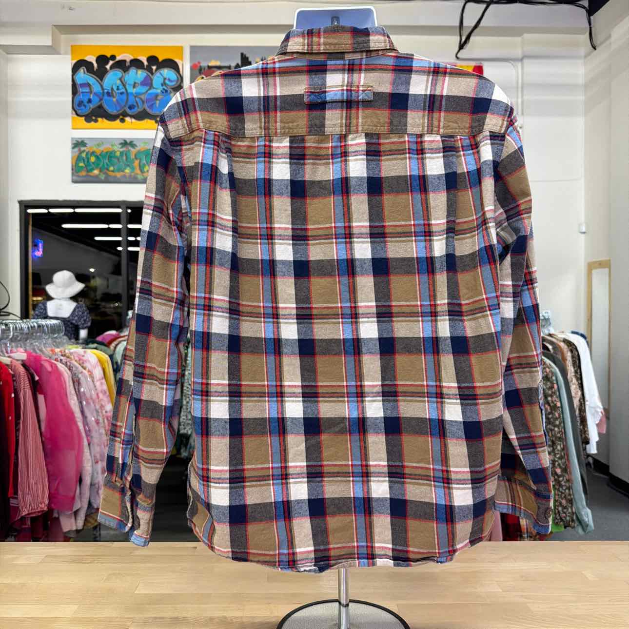 Duluth Size M brown/blue Preloved MENS Button Down Shirt