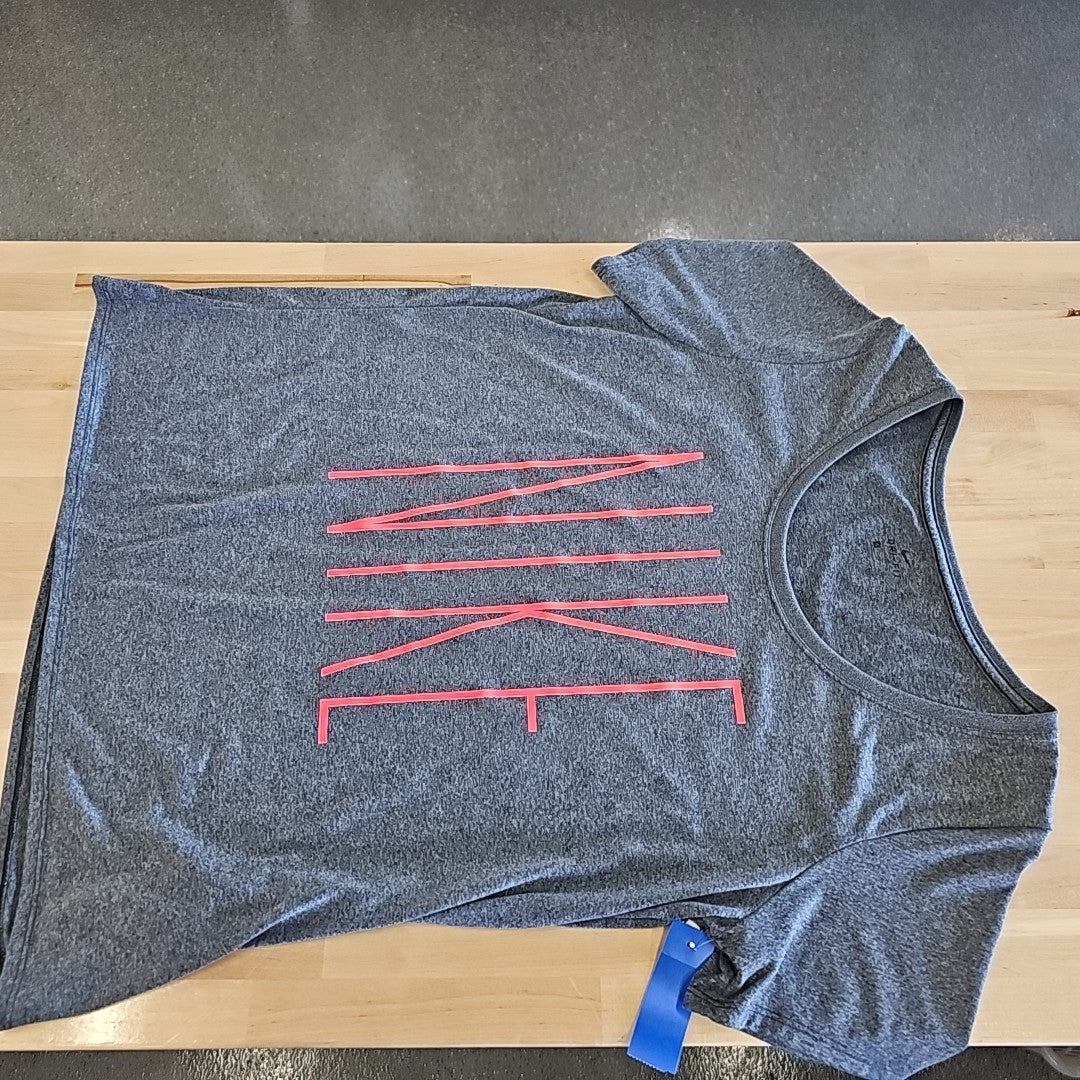 Nike Size XL Gray T-shirt