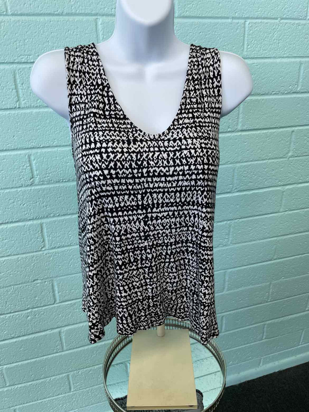 Ella Moss Size S BLACK & WHITE Tank