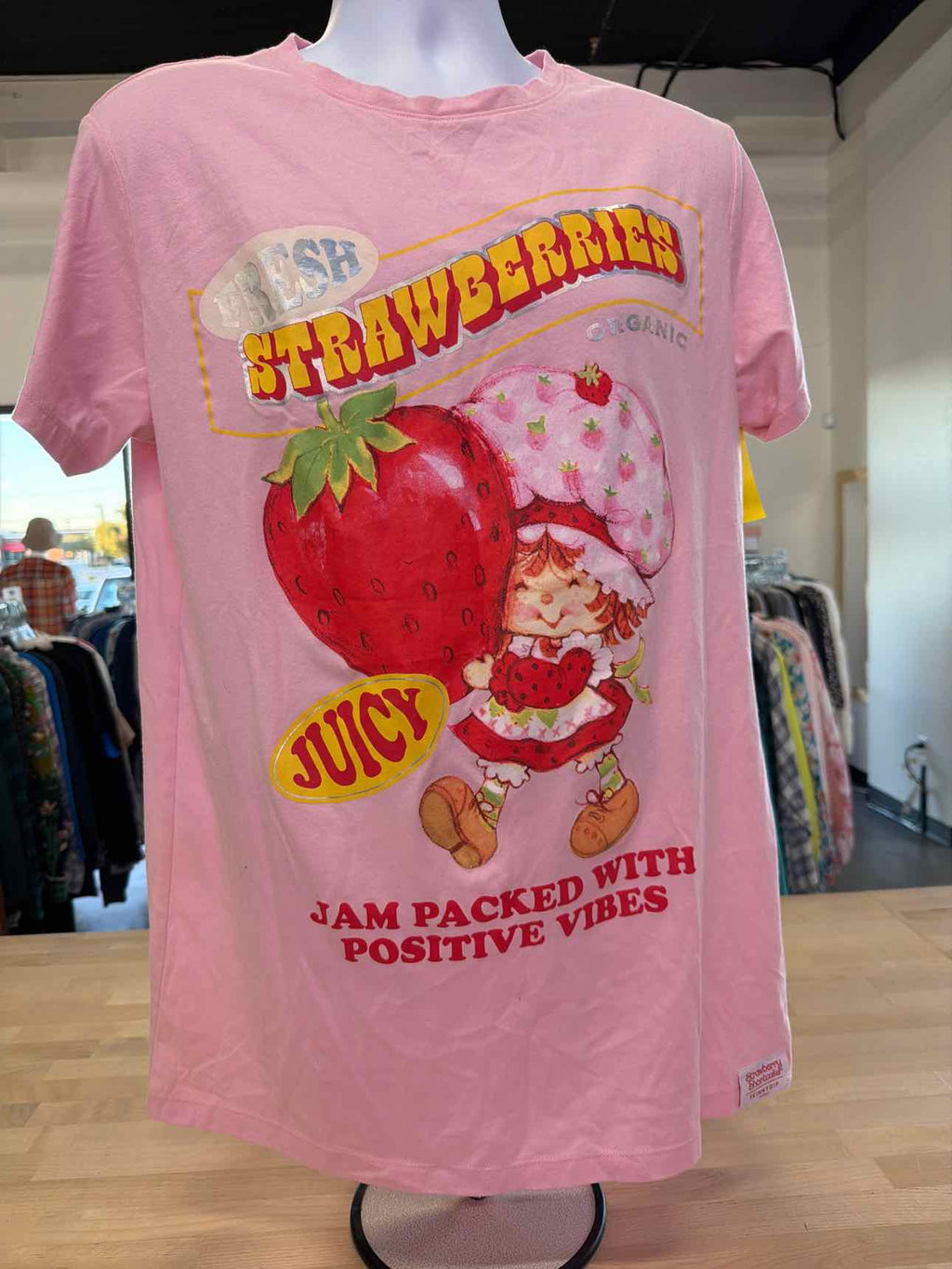 Strawberry Shortcake Size M Pink T-shirt