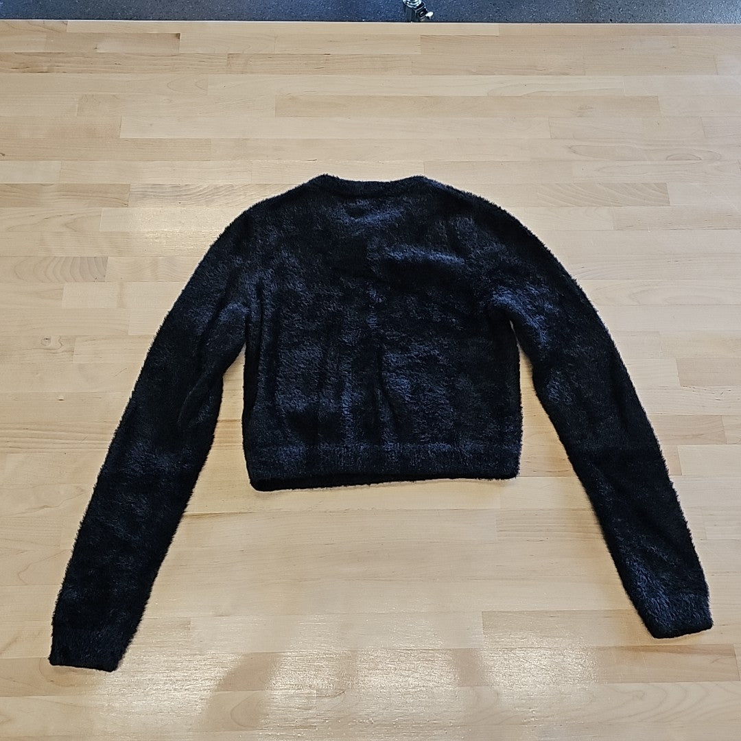 Forever 21 Size M Black Faux Fur Crop Sweater