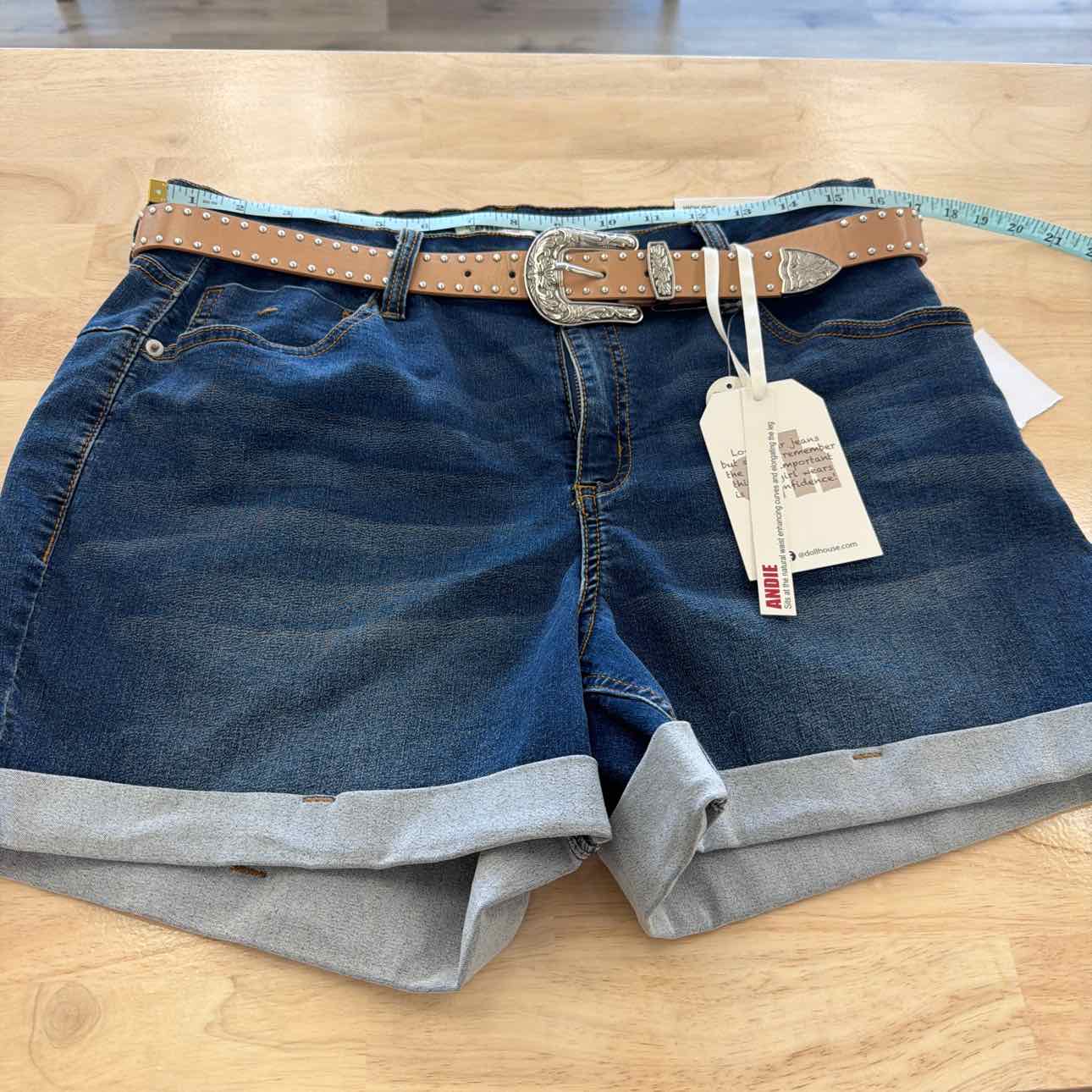 dollhouse Women Size 33 Blue New Shorts