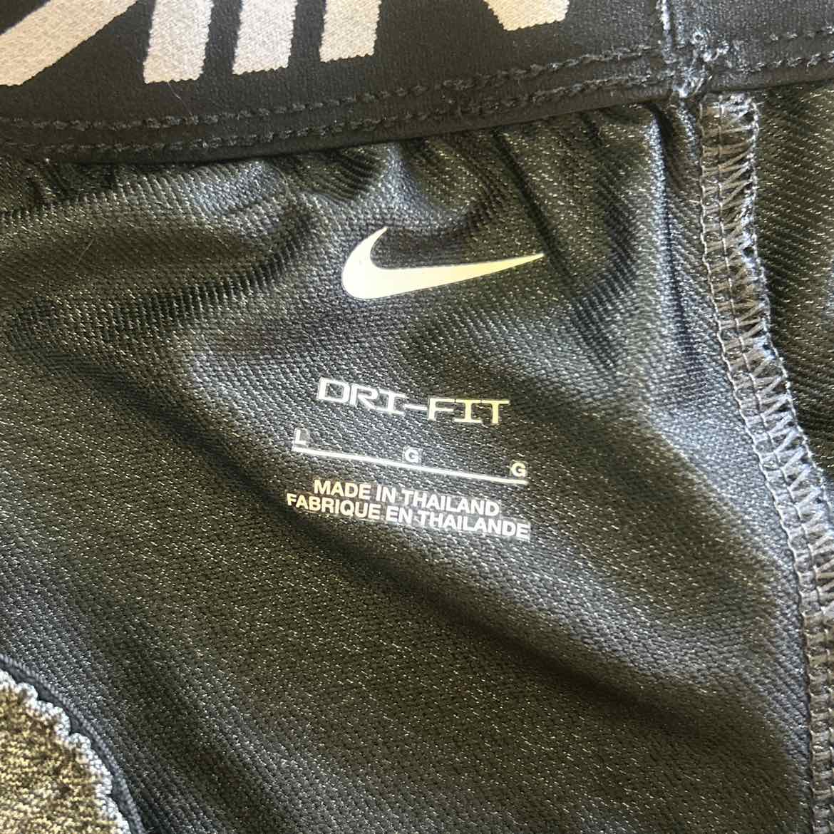Nike Size L Gray Preloved Athletic Shorts