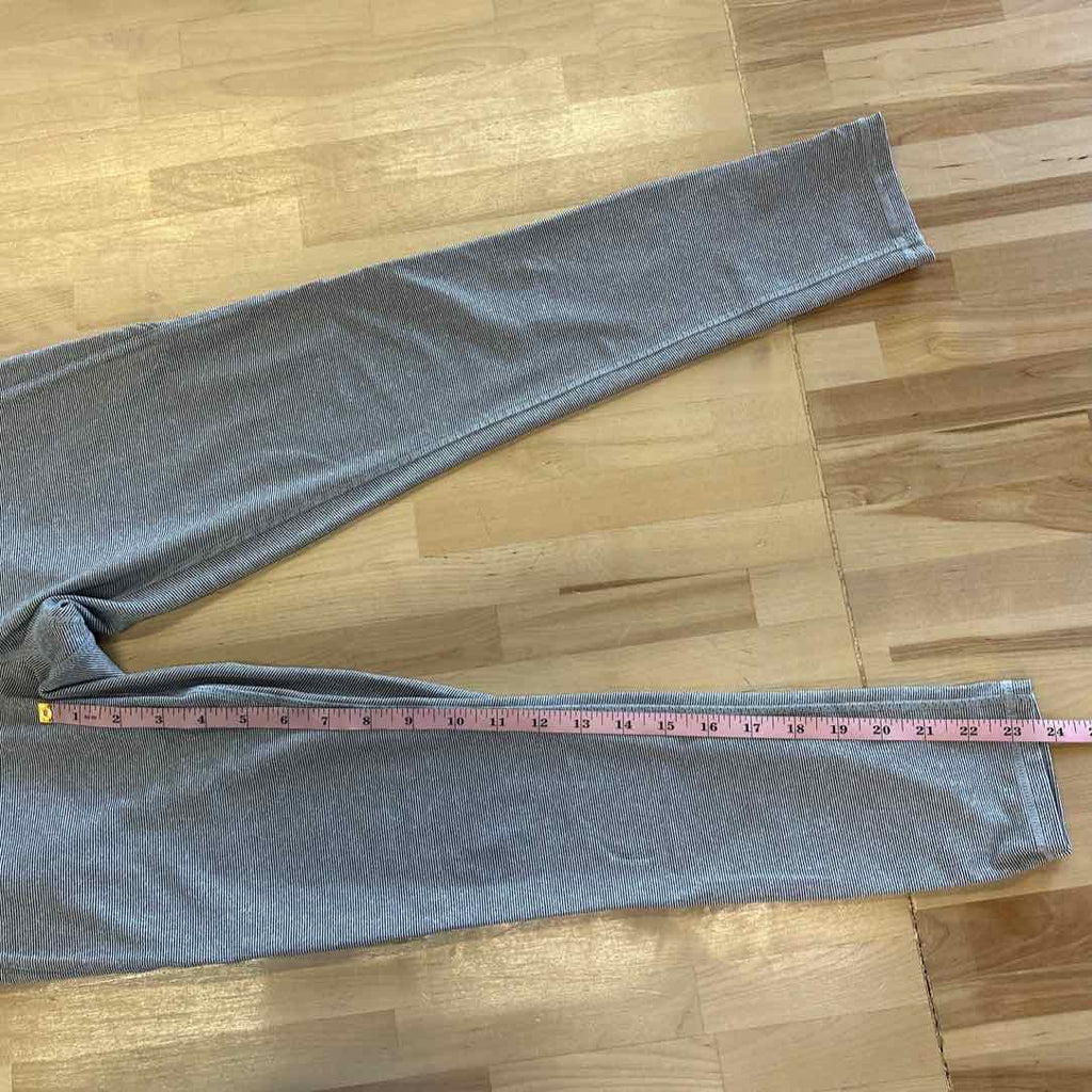 Danskin Size S BLACK & WHITE Preloved Athletic Pants