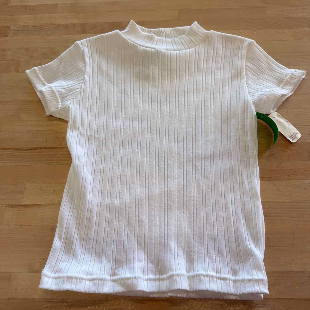 Size M White New Turtleneck