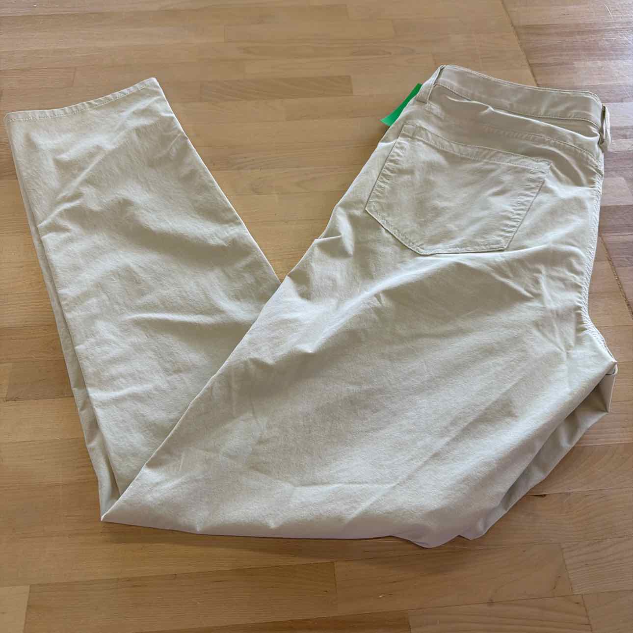 Vineyard Vines Size 33x32 Tan MENS Pants