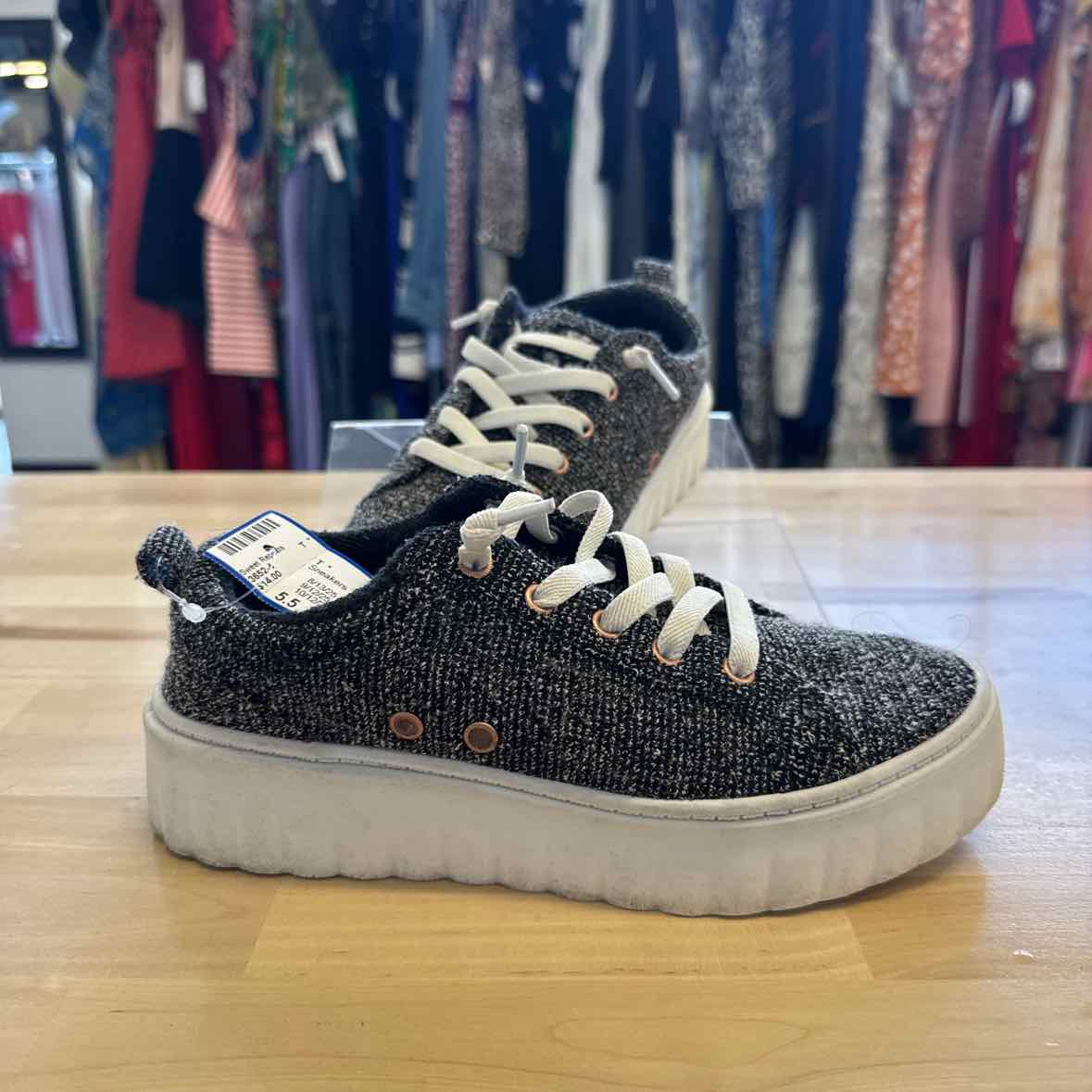 Roxy Shoe Size 5.5 Gray Sneakers
