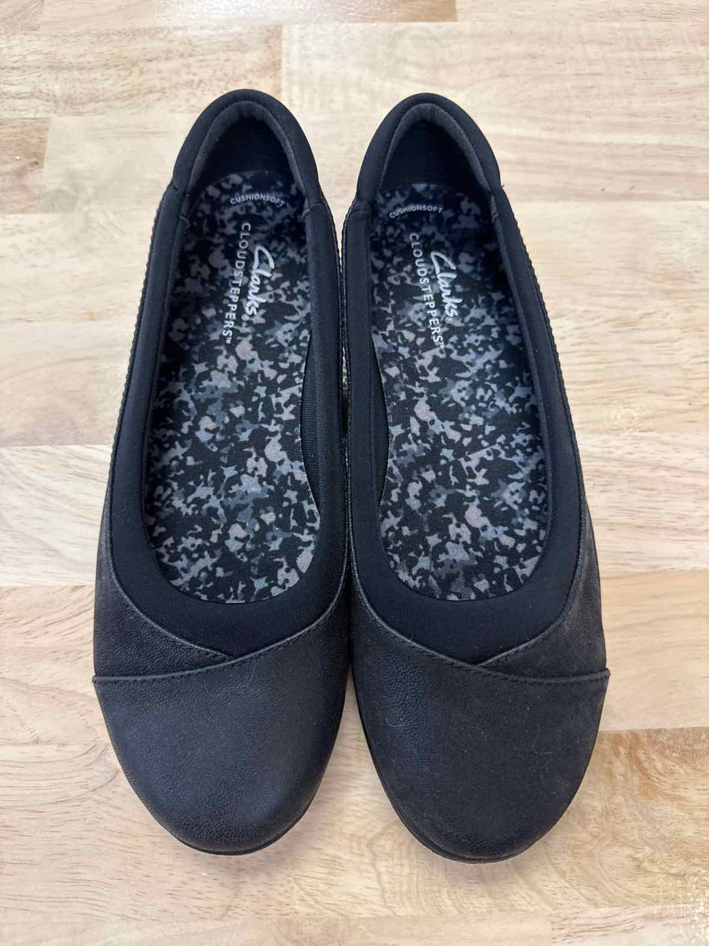 Clarks Size 7 Black Preloved Flats
