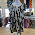 Loveudear Size M Black White Preloved Blouse SS