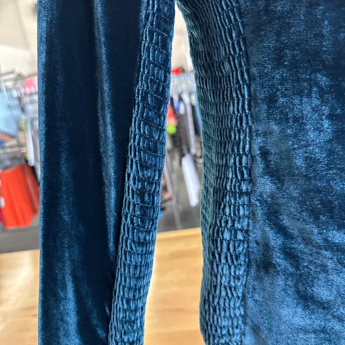 Rebecca Taylor Size 4 Teal Long Sleeve