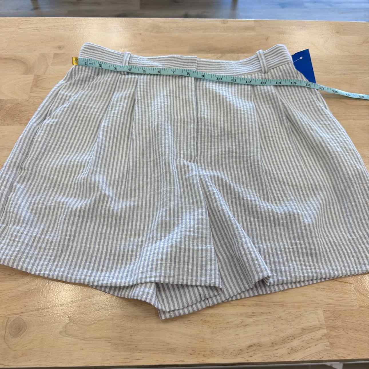 BCX Women Size 11 Gray New Shorts