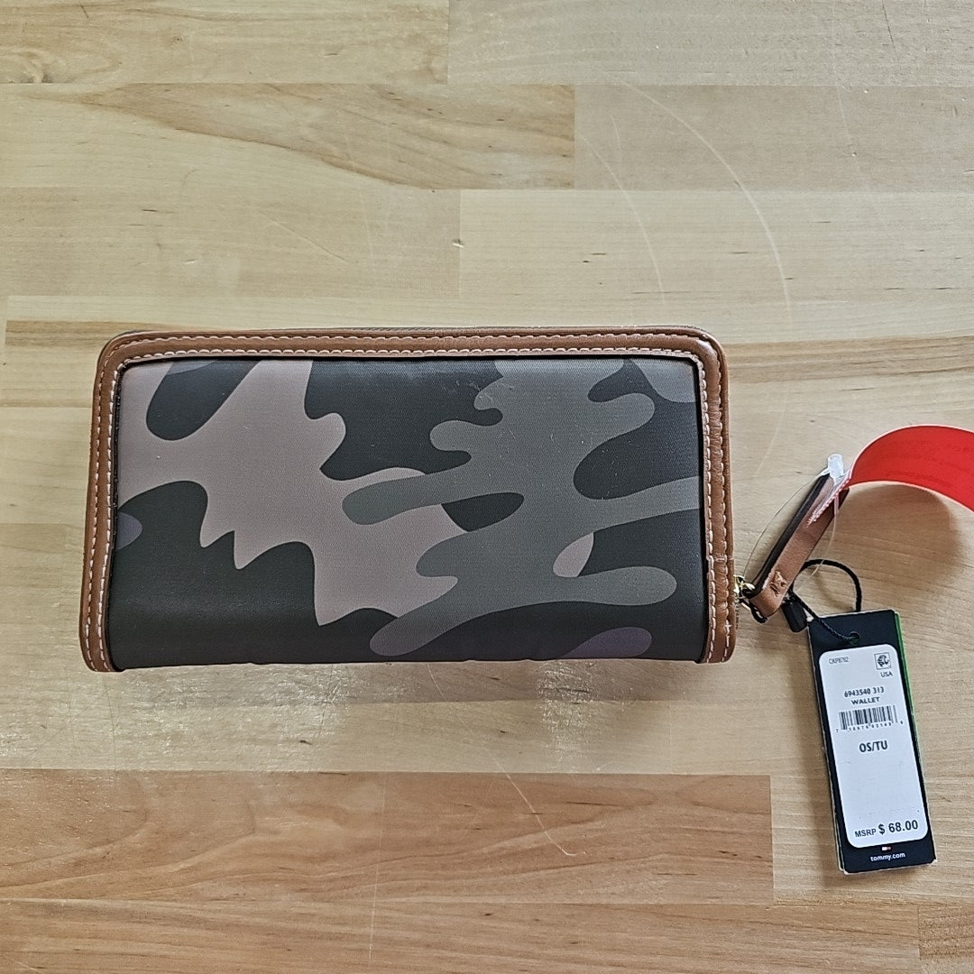 Tommy Hilfiger Julia Solid Nylon Zip Wallet