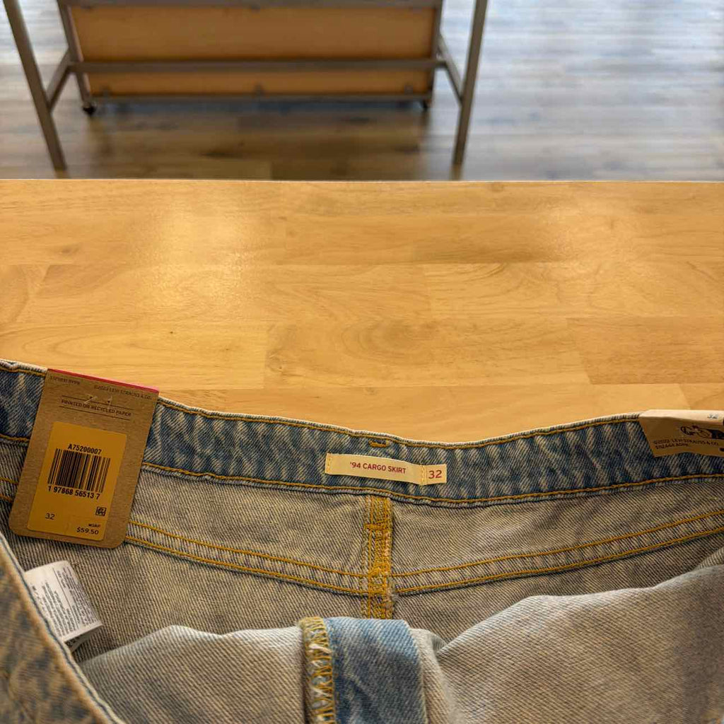Levi's Size 32 Blue New Skirt