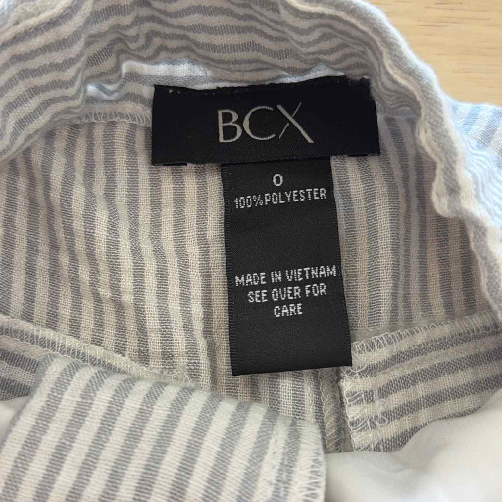 BCX Women Size 0 Gray New Shorts