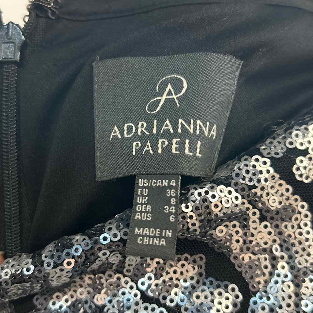 Adrianna Papell Size 4 Silver Sequined Dress