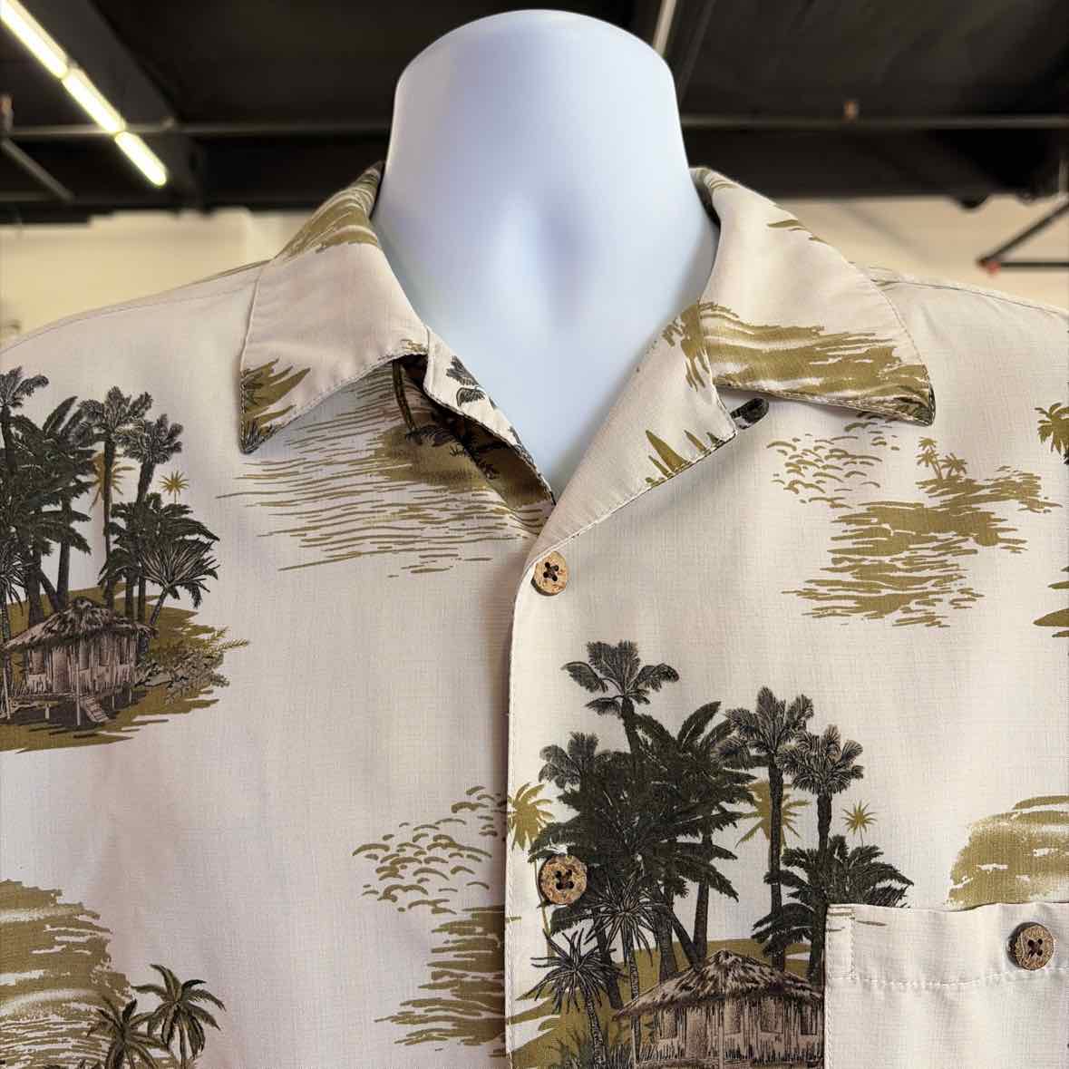 Joe Marlin Size L Beige green print Preloved MENS Button Down Shirt