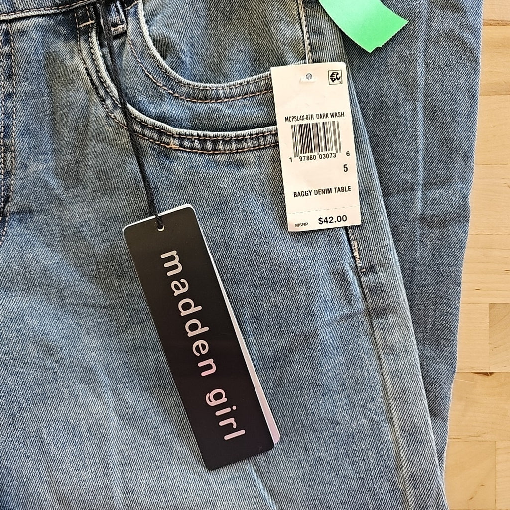 Madden Girl Juniors' High-Rise Slouchy Wide-Leg Cuffed Jeans - Medium Wash - 5