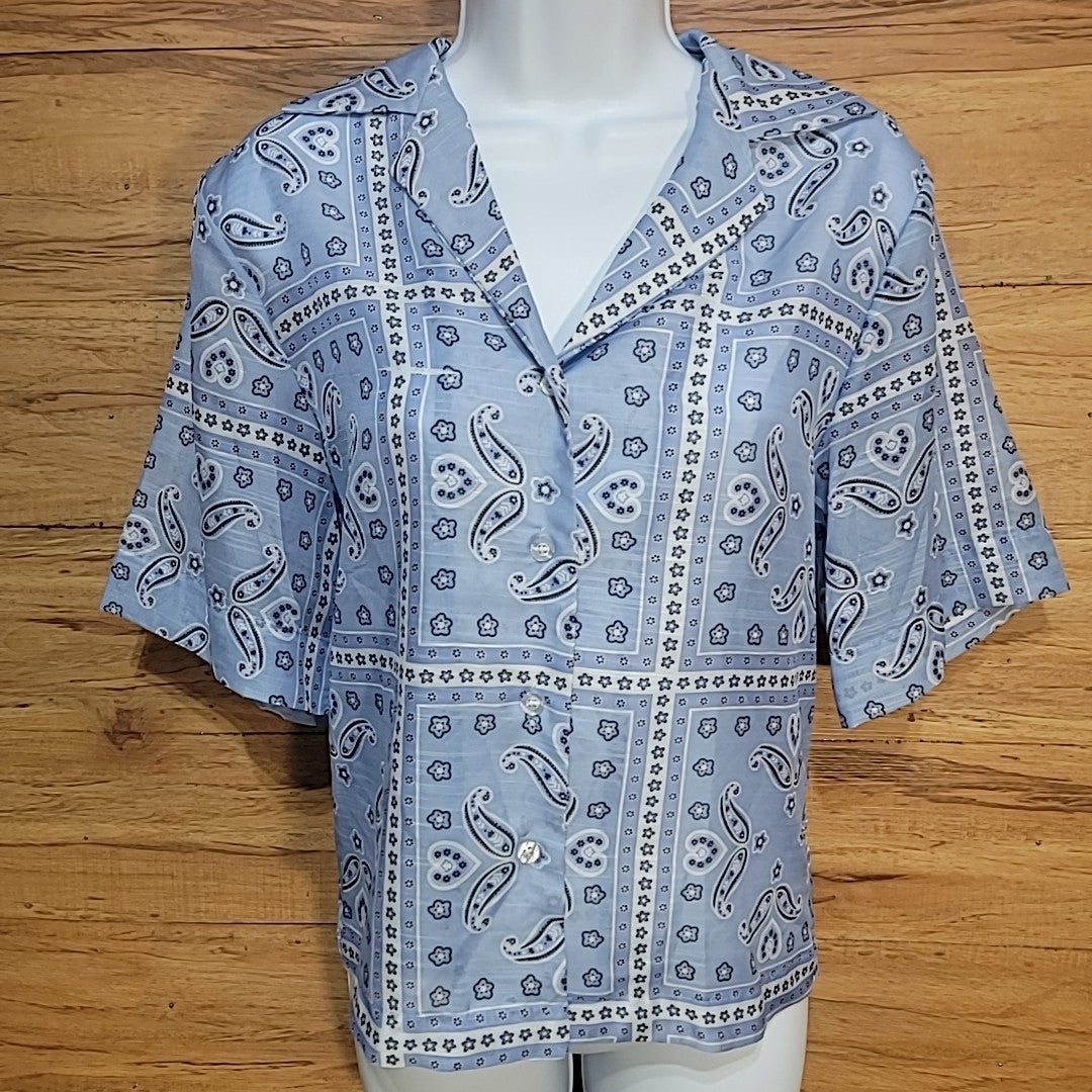 Avantlook Size S Blue Paisley Button Down Blouse NWT