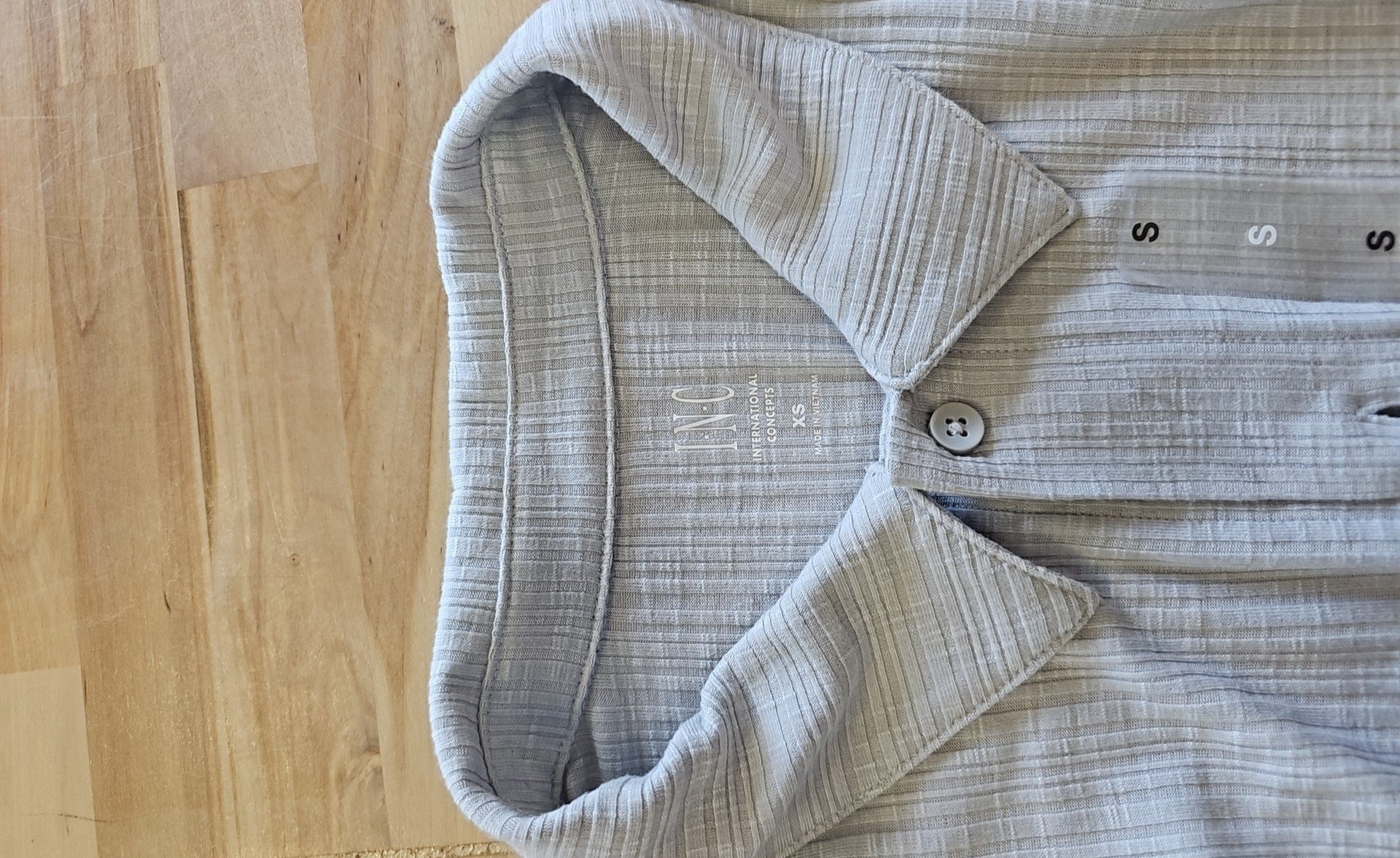 INC Men's Size XS Gray MENS Button Down Shirt