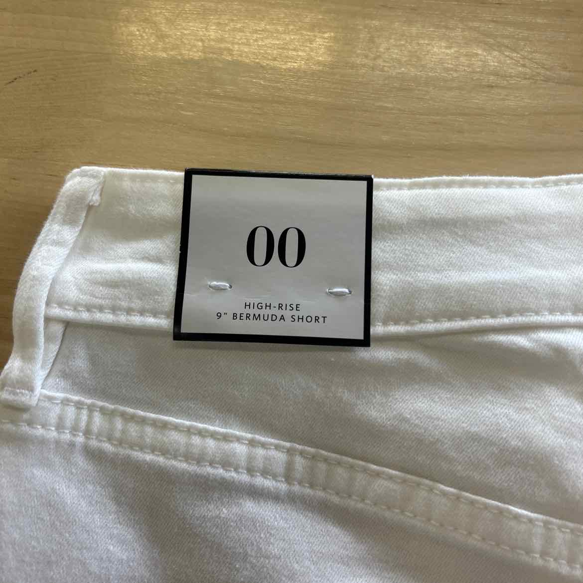 White House Black Market Size 00 White Shorts