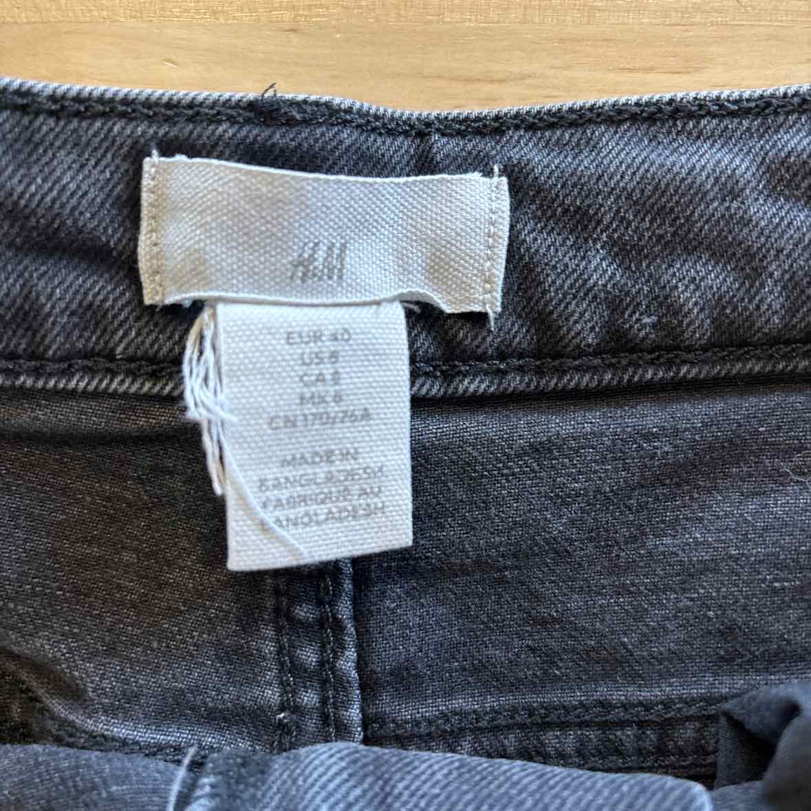 H&M Size 8 Black Shorts
