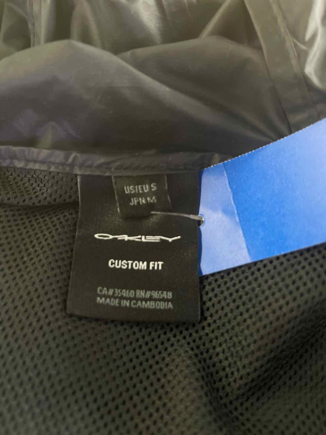 Oakley Size S Black MENS Jacket