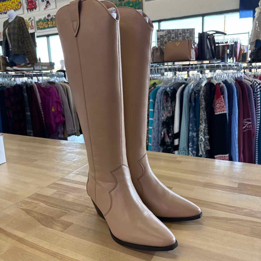 Journee Signature Womens Genuine Leather Pryse Almond Toe Pull on Knee High Boot
