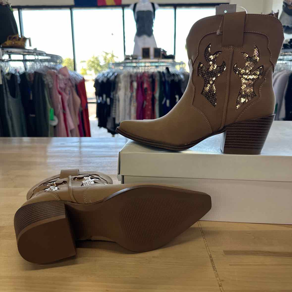 Shoe Size 7 Tan Wild Pair Lucie Western Booties