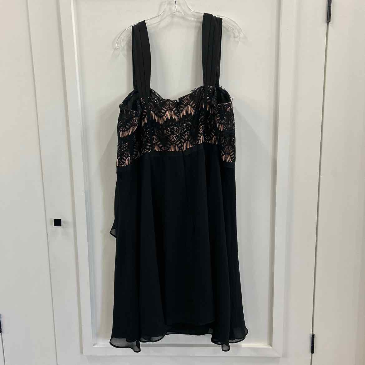 City Chic Size XL Black Preloved Dress