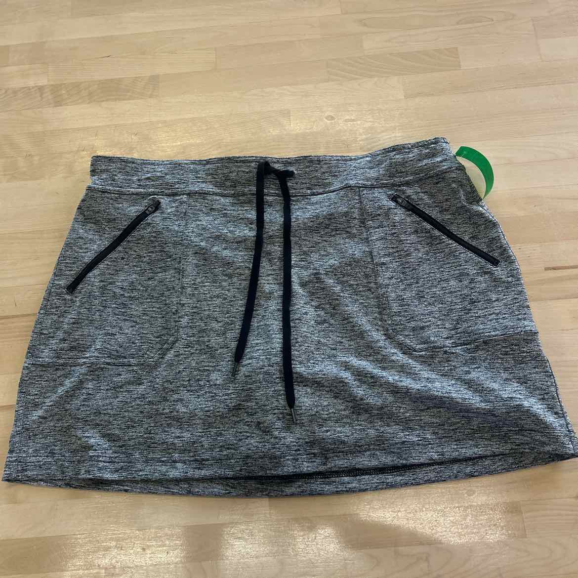 Tek gear Women Size XL Gray Preloved Skorts