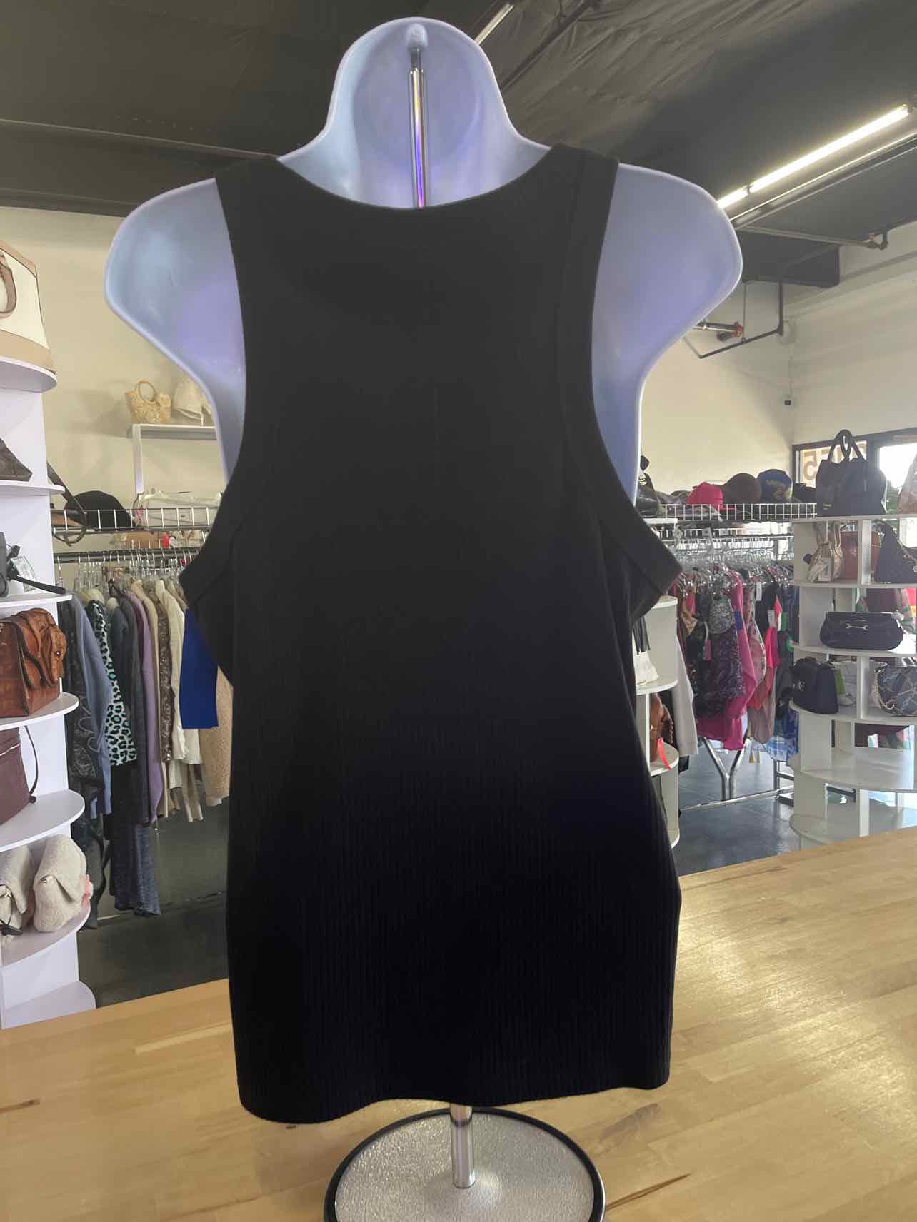 Gap Size L Black Preloved Tank