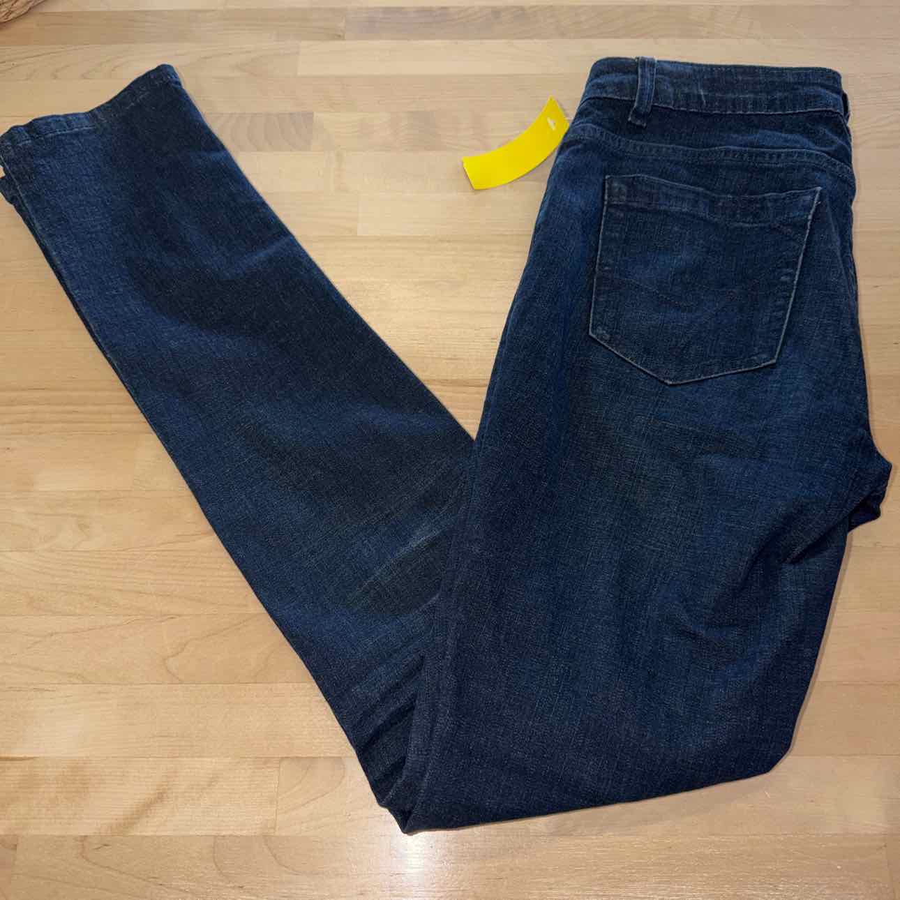 Kenneth Cole Size 2 Blue Denim Preloved Jeans