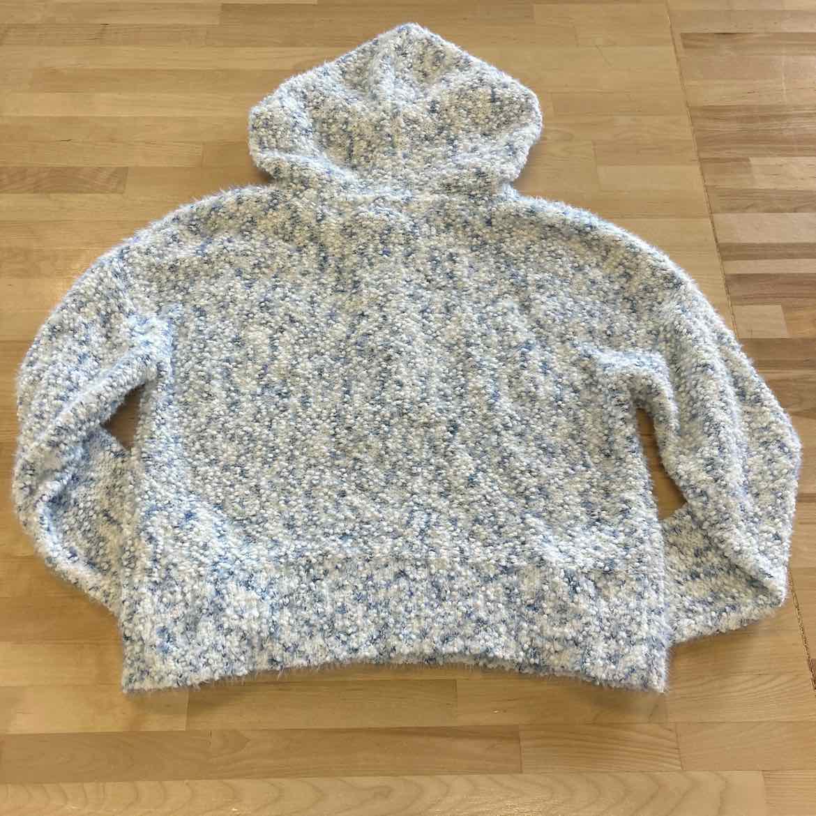 ultra flirt Size M Blue Fuzzy Sweater