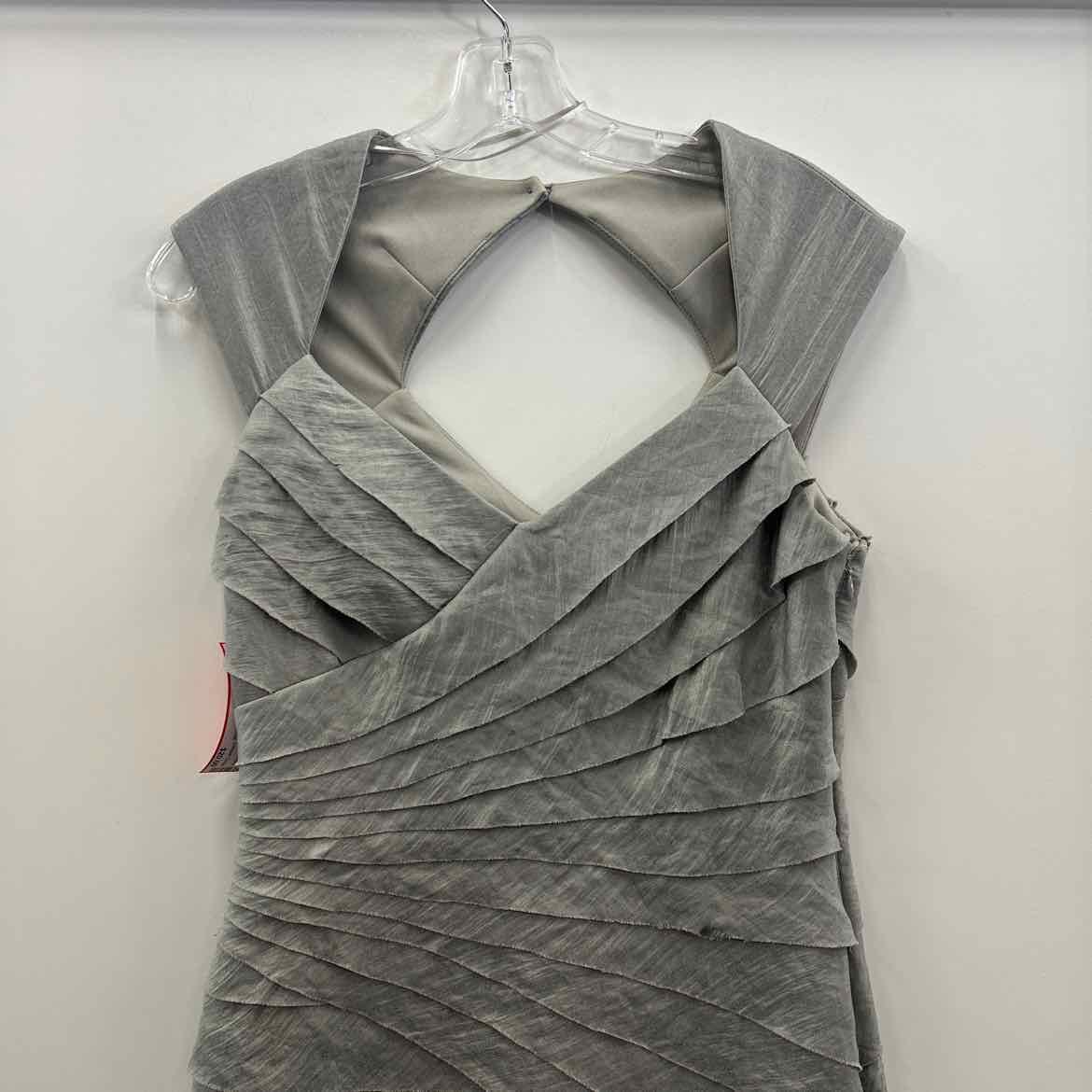 London Times Size 6 Silver Used Dress