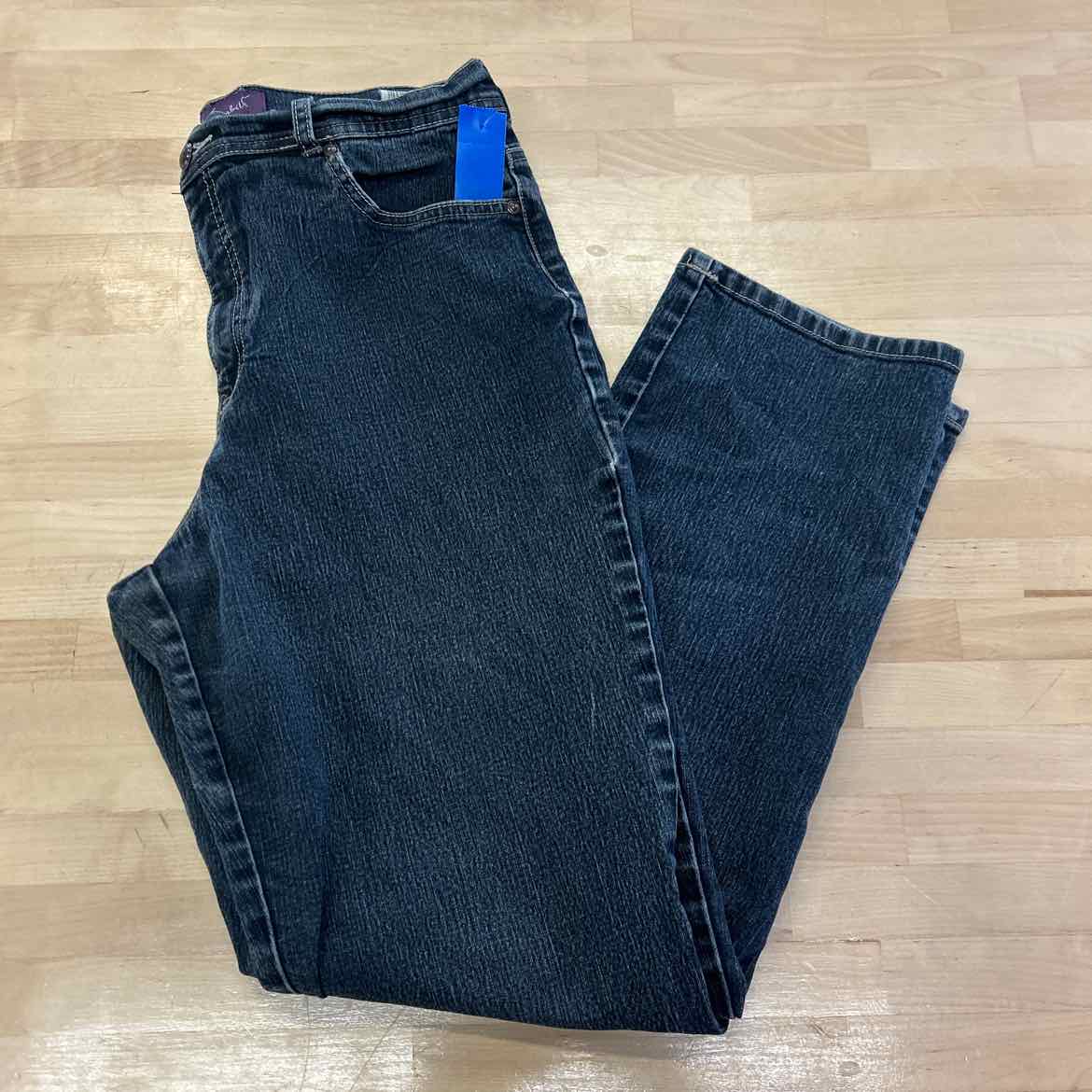 Gloria Vanderbilt Size 14 Denim Preloved Jeans