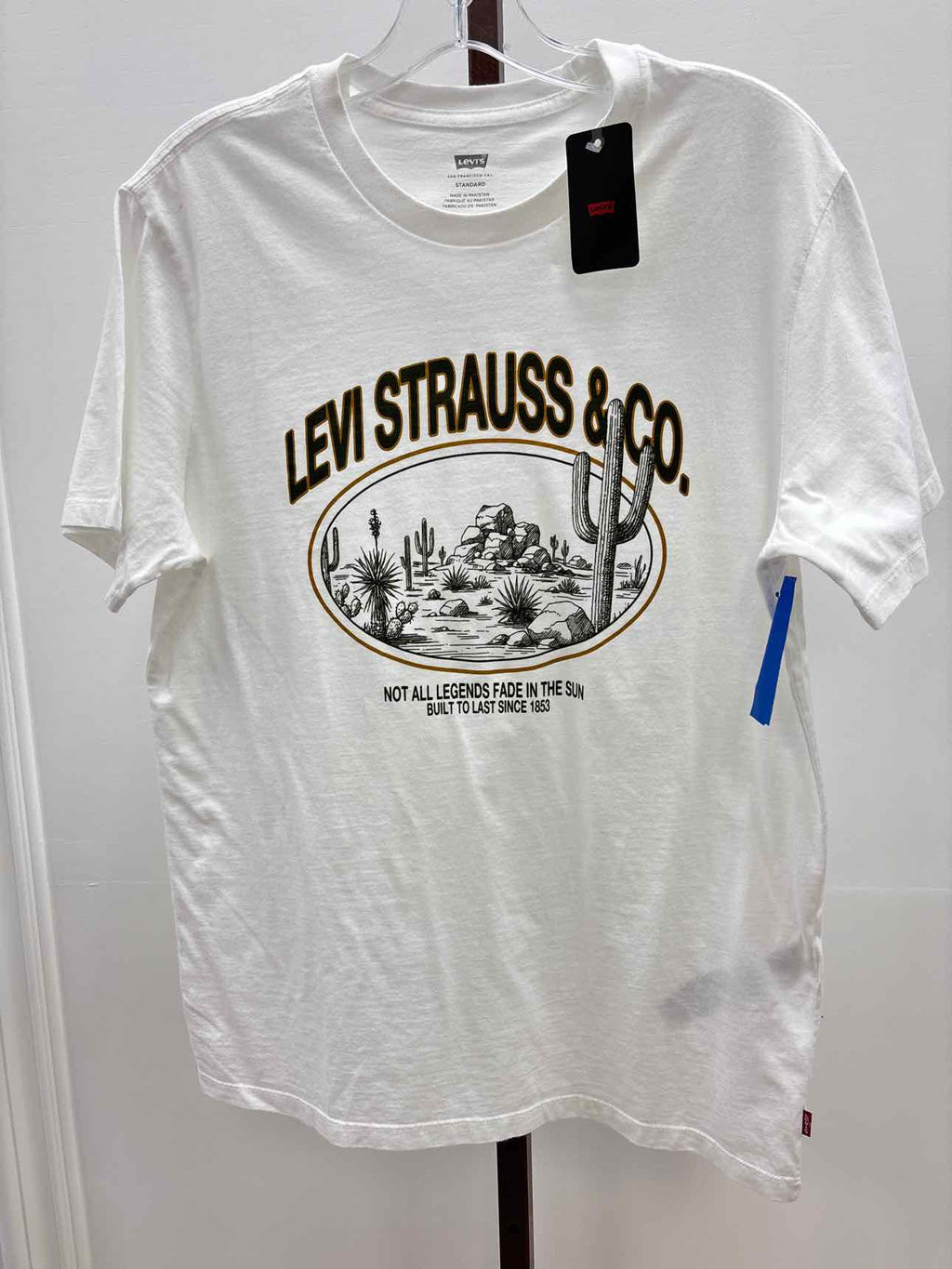 Levi's Size M White New MENS T-shirt