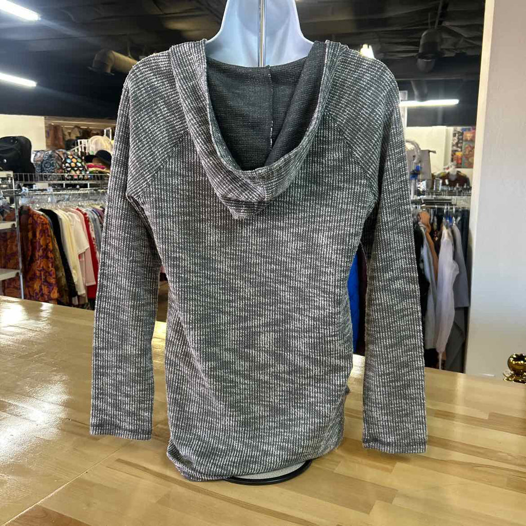 Inspired hearts Size M Grey Preloved Longsleeve