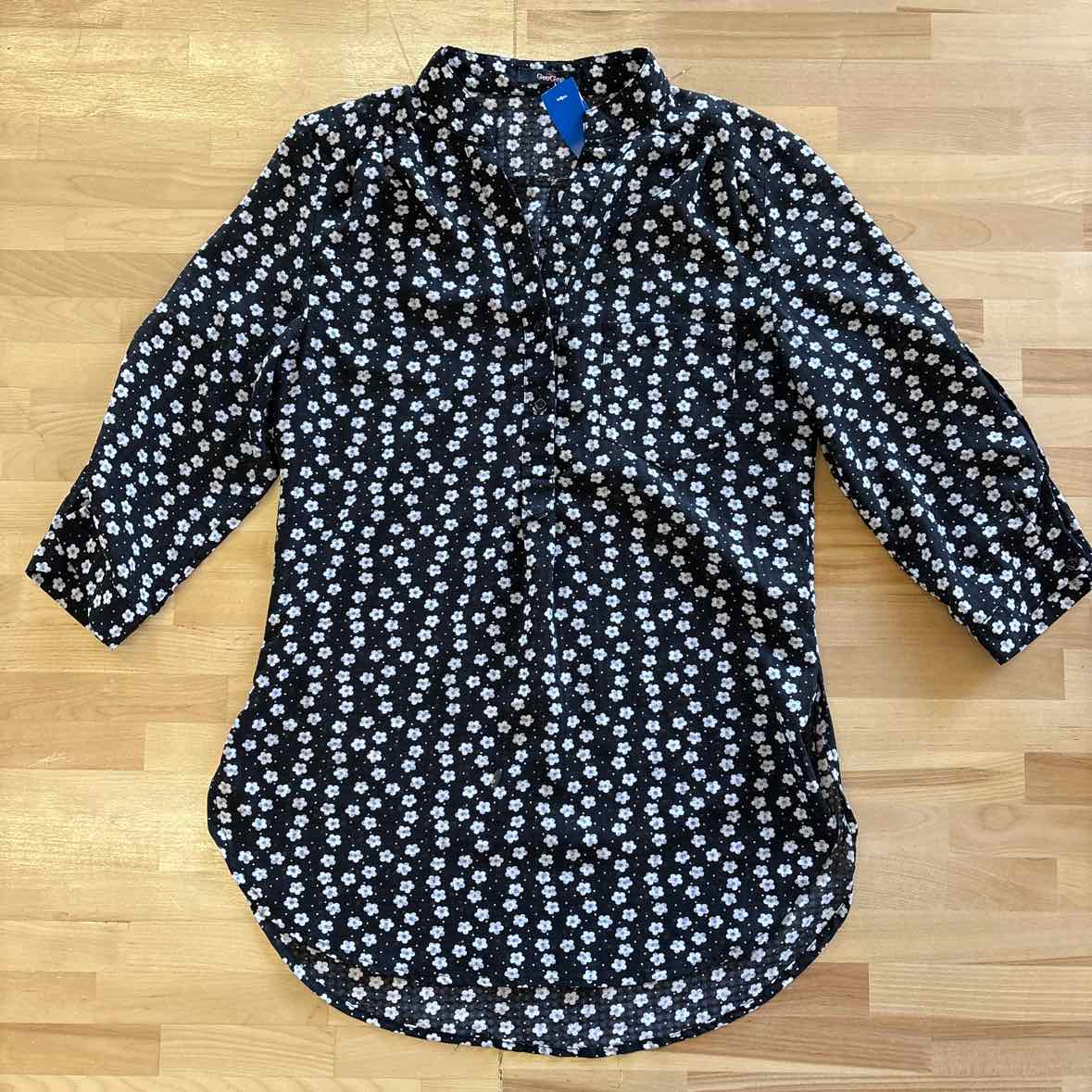 GeeGee Size S BLACK & WHITE Blouse
