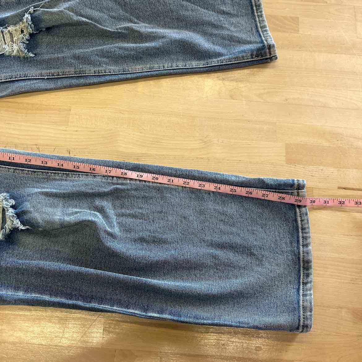 Madden Girl Juniors' Super High Rise Distressed 90s Wide Leg Jeans - Light Wash